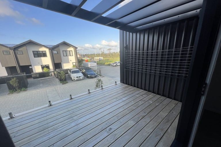 Photo of property in 12b Tikati Rise, Long Bay, Auckland, 0630