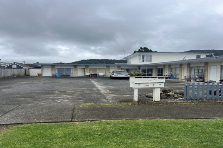 Photo of property in 17 Wolfe Street, Regent, Whangarei, 0112