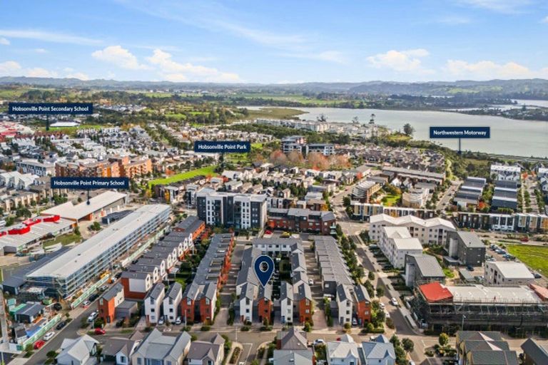 Photo of property in 14 Peihana Road, Hobsonville, Auckland, 0616