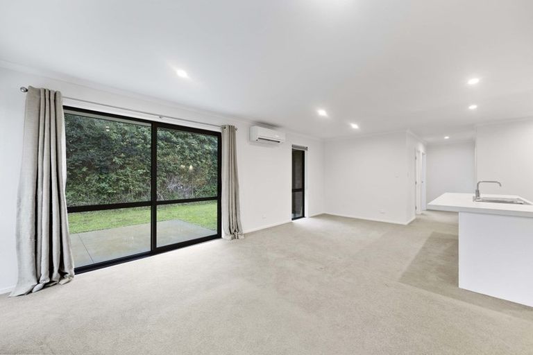Photo of property in 10 Nukuroa Close, Waitara, 4320