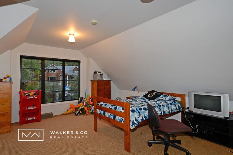 Photo of property in 18 Mccarthy Grove, Clouston Park, Upper Hutt, 5018