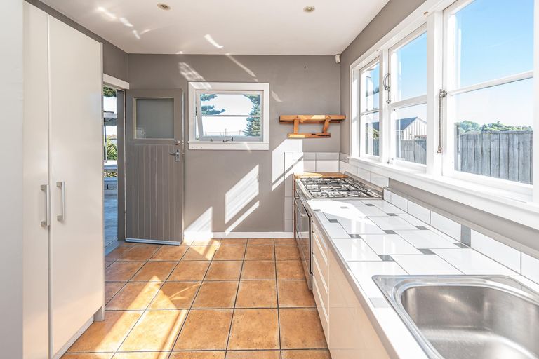 Photo of property in 9 Ashton Terrace, Castlecliff, Whanganui, 4501