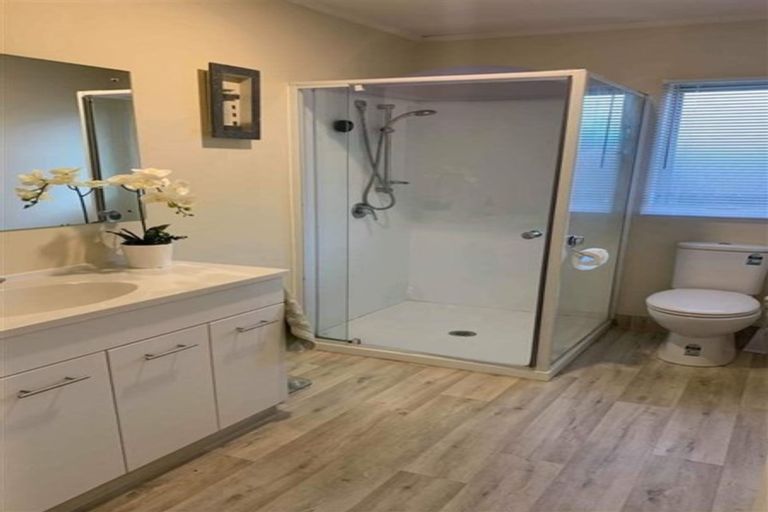 Photo of property in 11b Springs Road, Parakai, 0830