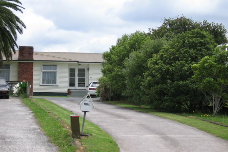 Photo of property in 96 Walmer Road, Point Chevalier, Auckland, 1022