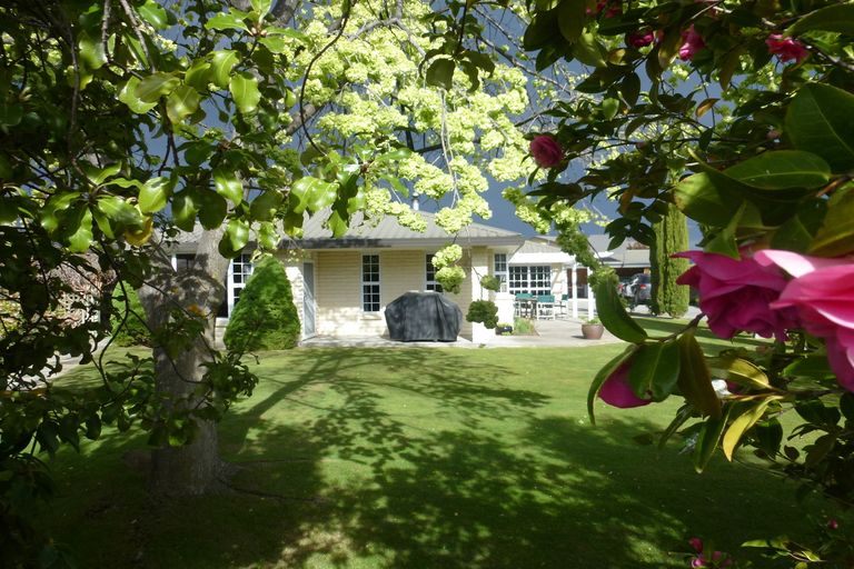 Photo of property in 2 Waldron Place, Clyde, 9330