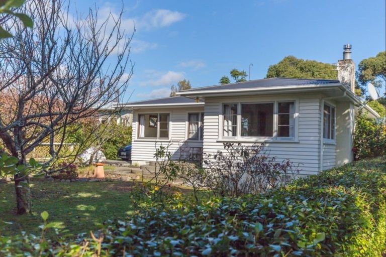 Photo of property in 69 Kirk Street, Otaki, 5512