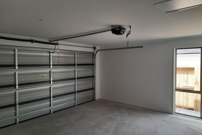 Photo of property in 91 Kaurinui Crescent, One Tree Point, 0118