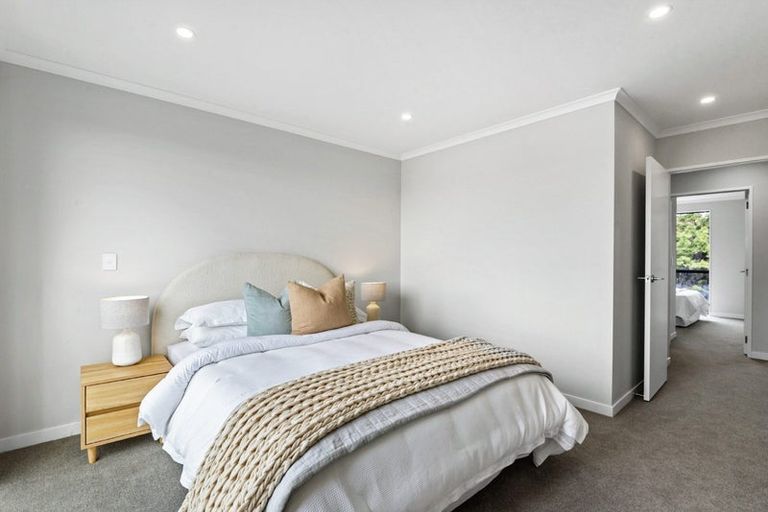 Photo of property in 34 Te Aniwaniwa Terrace, Albany, 0632