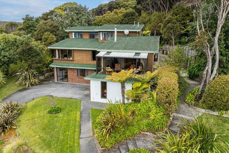 Photo of property in 7 Furneaux Grove, Whitby, Porirua, 5024