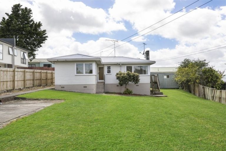 Photo of property in 13 Rimu Road, Manurewa, Auckland, 2102