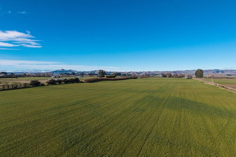 Photo of property in 102 Huntly Road, Outram, 9073