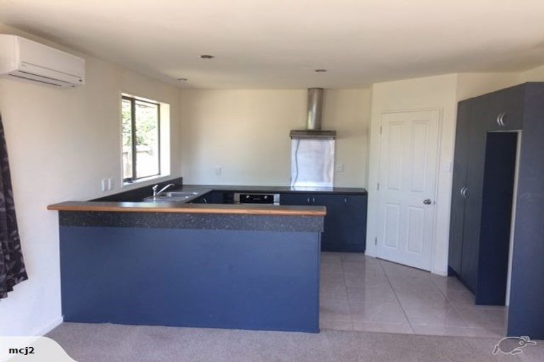 Photo of property in 218 Wainoni Road, Avondale, Christchurch, 8061