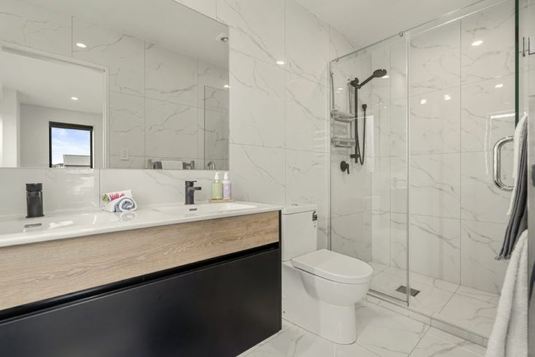 Photo of property in 133 Glenvar Ridge Road, Long Bay, Auckland, 0630