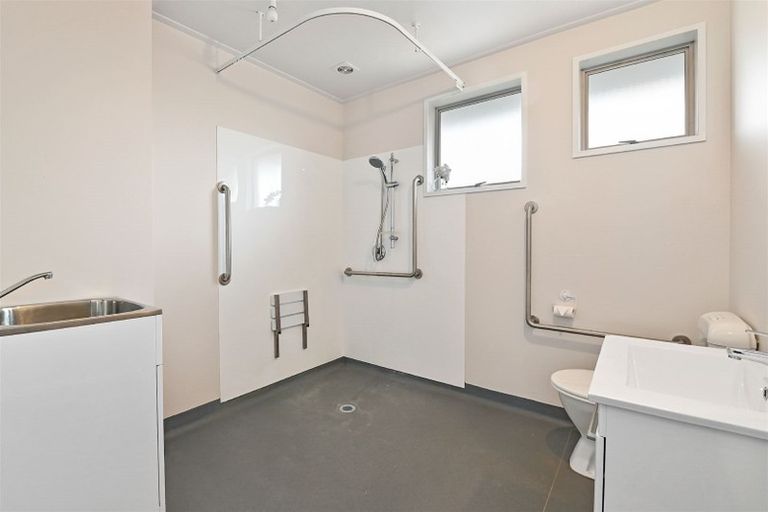 Photo of property in 2/533 Hereford Street, Linwood, Christchurch, 8011