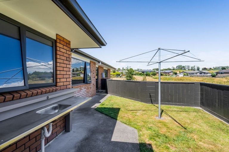 Photo of property in 32b Ainslee Street, Highlands Park, New Plymouth, 4312