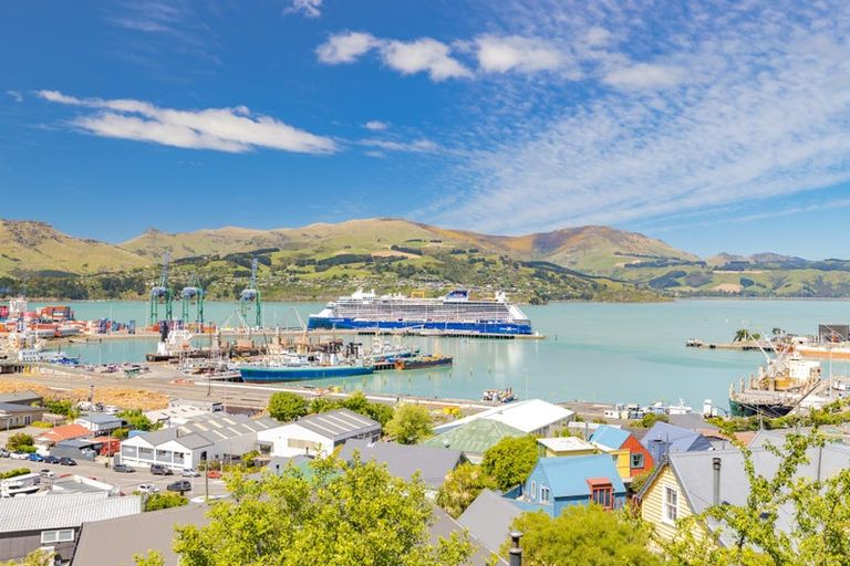 Photo of property in 24 Jacksons Road, Lyttelton, 8082