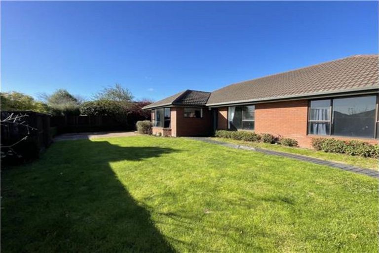 Photo of property in 35 Tivoli Place, Bishopdale, Christchurch, 8053