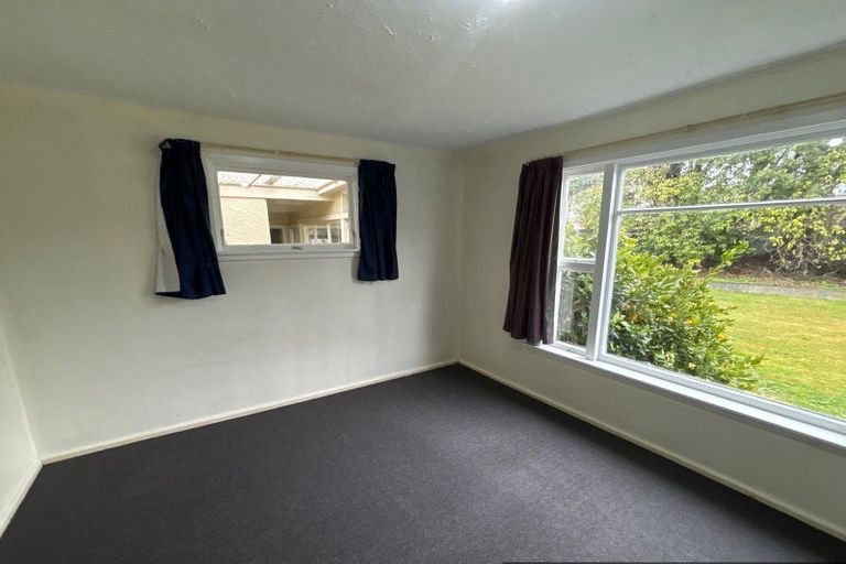 Photo of property in 59 Main North Road, Woodend, 7610