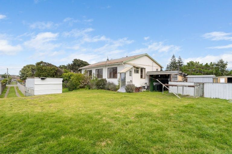 Photo of property in 4a Manuka Street, Otaki Beach, Otaki, 5512