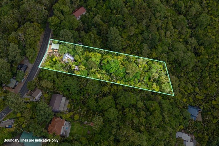 Photo of property in 40 Otitori Bay Road, Titirangi, Auckland, 0604