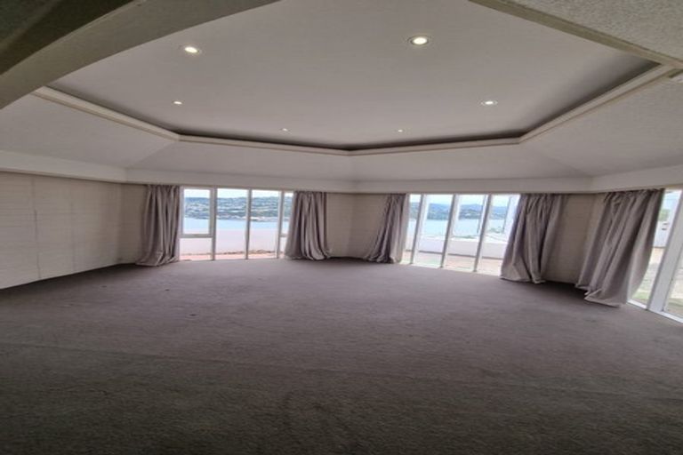 Photo of property in 9 Rangitane Street, Maupuia, Wellington, 6022