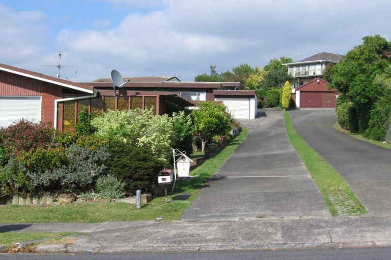 Photo of property in 1/12 King Richard Place, Browns Bay, Auckland, 0630