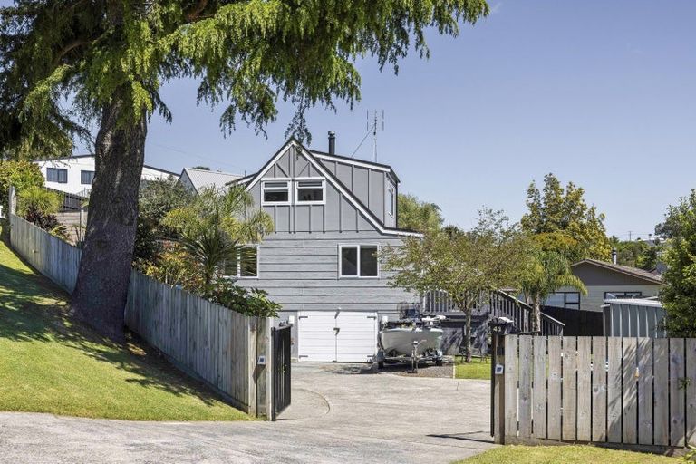 Photo of property in 43 Sutherland Road, Brookfield, Tauranga, 3110