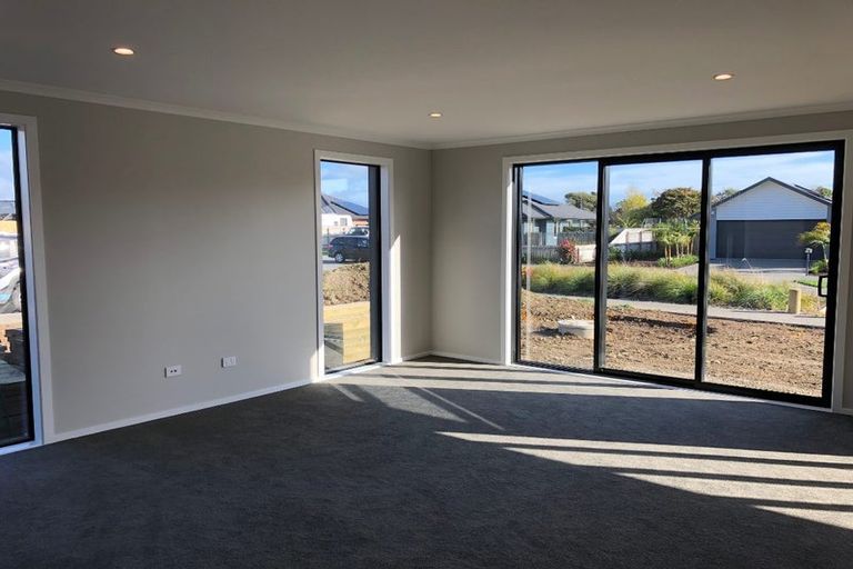 Photo of property in 1 Pohe Street, Waikanae, 5036