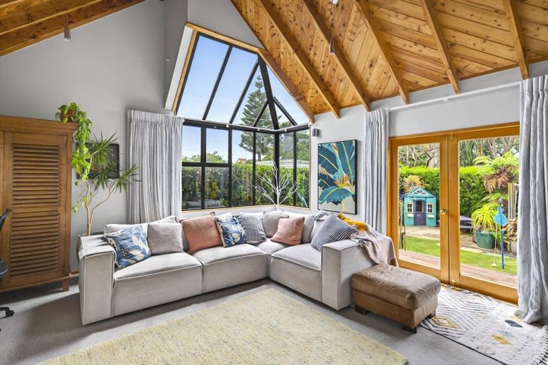 Photo of property in 15 Whyte Street, Paraparaumu Beach, Paraparaumu, 5032