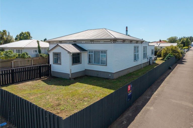Photo of property in 45 Swinburn Street, Dannevirke, 4930