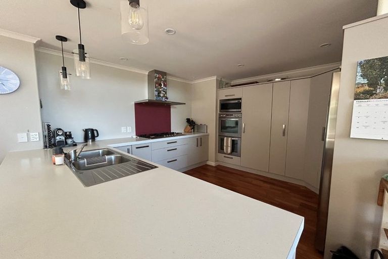 Photo of property in 31 Kahurangi Heights, Aotea, Porirua, 5024