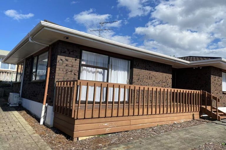 Photo of property in 2/42 Abercrombie Street, Howick, Auckland, 2014