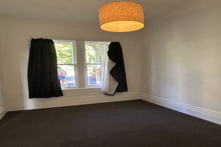 Photo of property in 70 Fairlie Terrace, Kelburn, Wellington, 6021