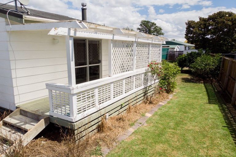 Photo of property in 14 Darlington Street, Ngatea, 3503