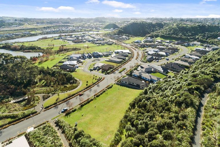 Photo of property in 119 Lakes Boulevard, Pyes Pa, Tauranga, 3112