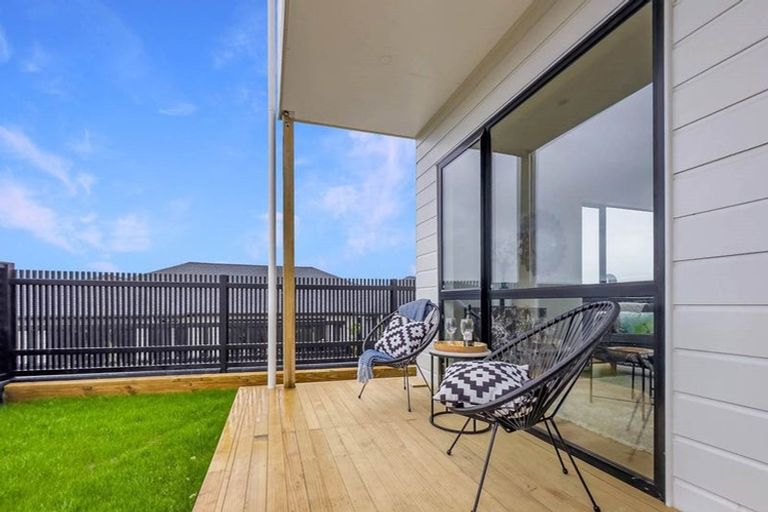 Photo of property in 18 Balthazar Road, Kumeu, 0810