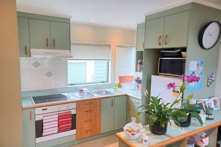 Photo of property in 22 Lee Street, Te Puke, 3119