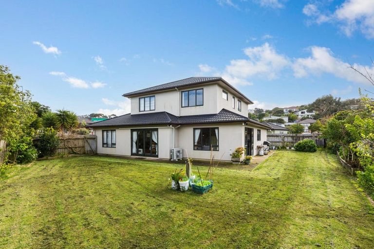 Photo of property in 10 Fiordland Place, Aotea, Porirua, 5024
