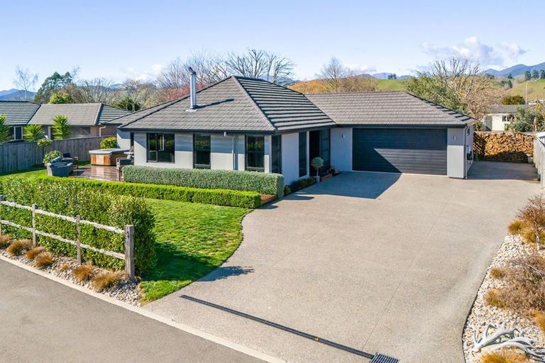 Photo of property in 4 Jardine Lane, Wakefield, 7025