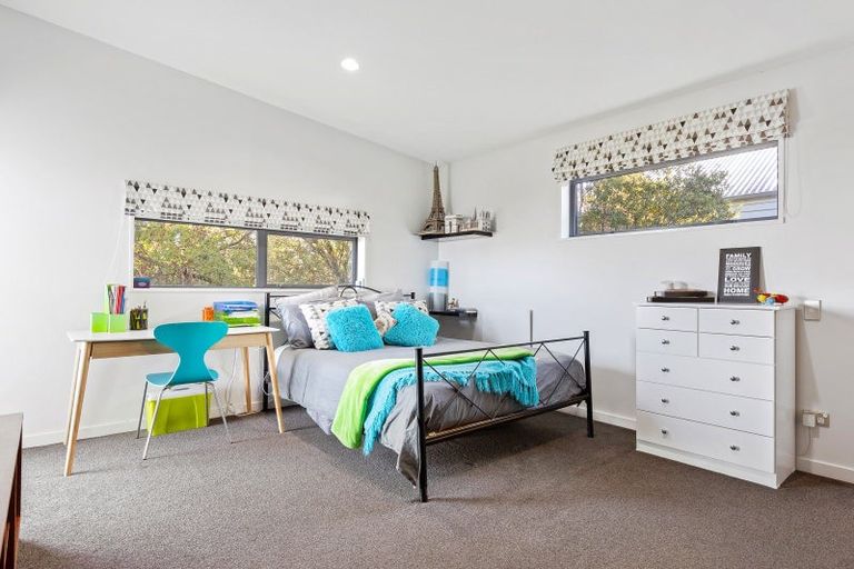 Photo of property in 115 Panorama Road, Clifton, Christchurch, 8081