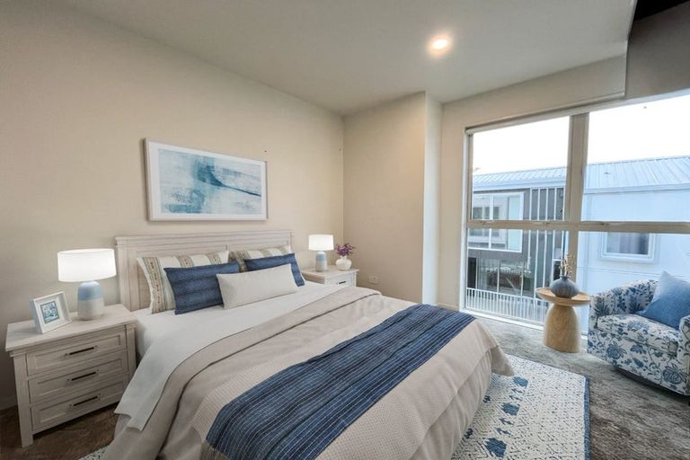 Photo of property in 12/9 Aeroview Drive, Beach Haven, Auckland, 0626