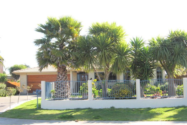 Photo of property in 18 Sanctuary Key, Papamoa Beach, Papamoa, 3118