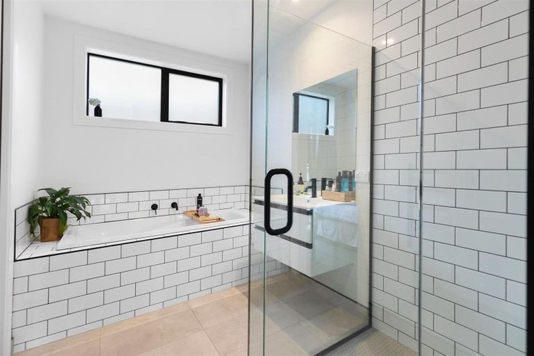 Photo of property in 2 Big Valley Drive, Jacks Point, Queenstown, 9371