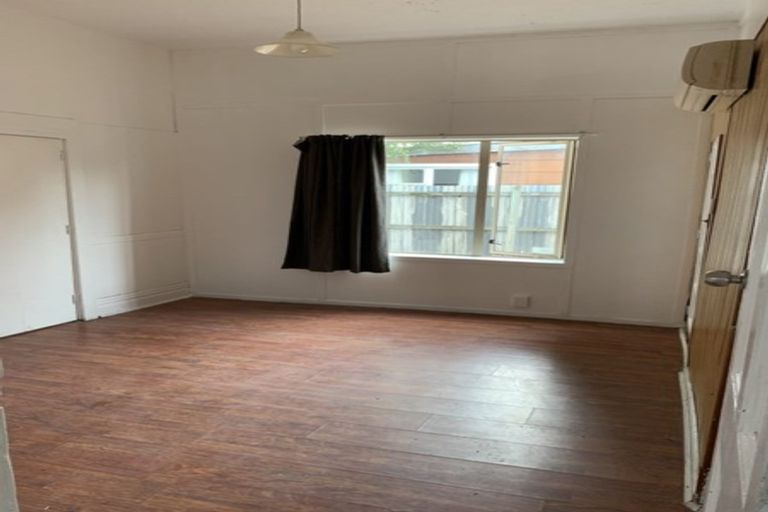 Photo of property in 98 Nursery Road, Phillipstown, Christchurch, 8011