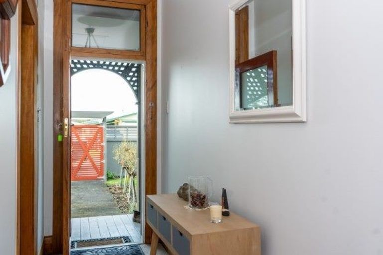 Photo of property in 46 Cologne Street, Martinborough, 5711