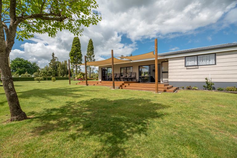 Photo of property in 38 Riddell Road, Kerikeri, 0230