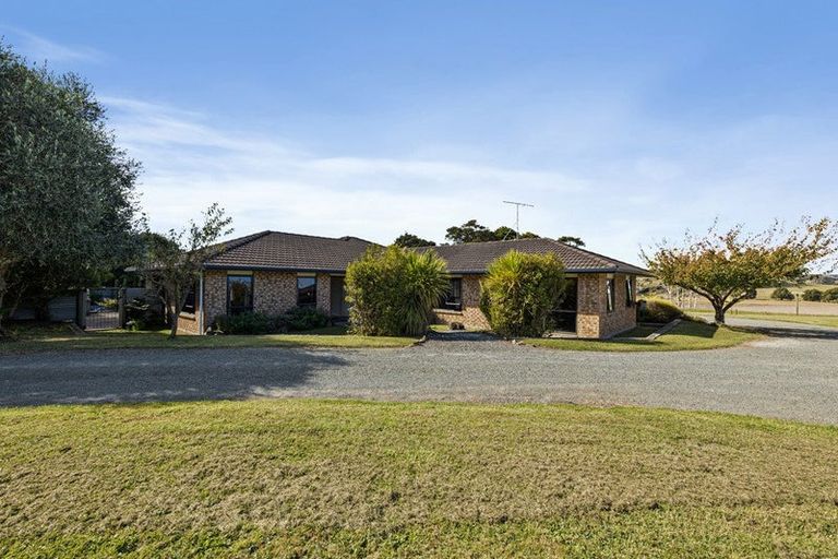 Photo of property in 758 Kaiwaka-mangawhai Road, Hakaru, Wellsford, 0975