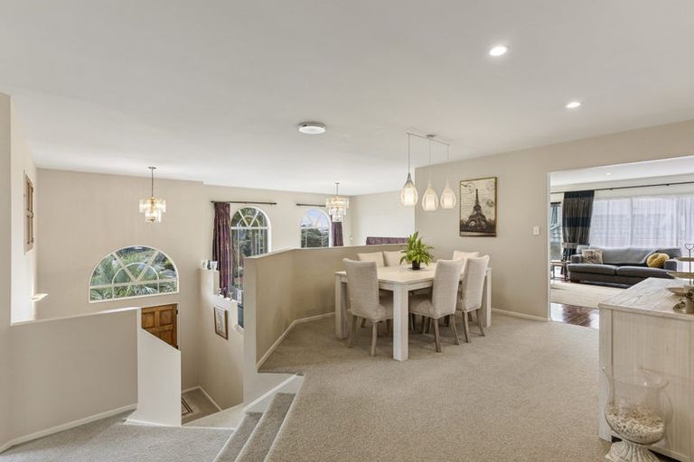 Photo of property in 25 Carnmore Place, Torbay, Auckland, 0630