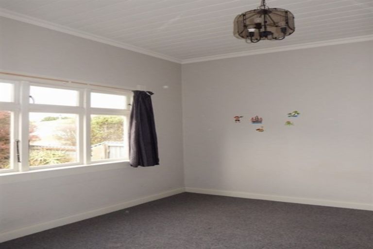 Photo of property in 8 Toia Street, Marton, 4710