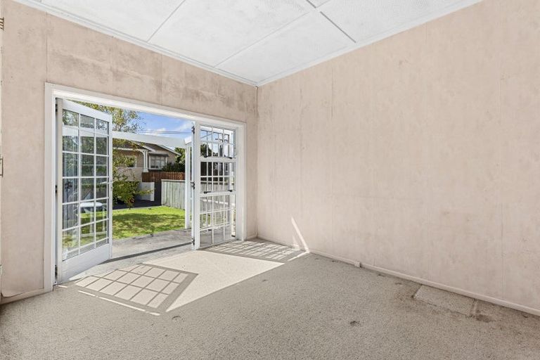 Photo of property in 6 Henui Street, Strandon, New Plymouth, 4312